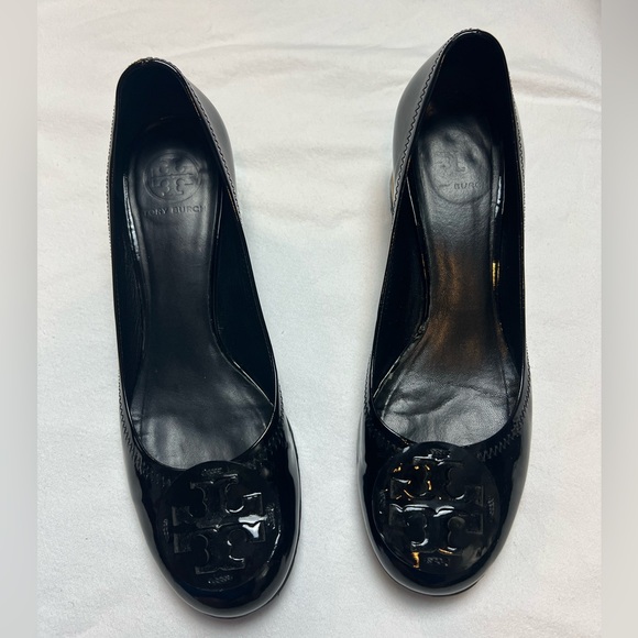 Tory Burch Amy Logo Black Patent Leather Block Heel Pumps Gold Trim 9.5 - Picture 6 of 10